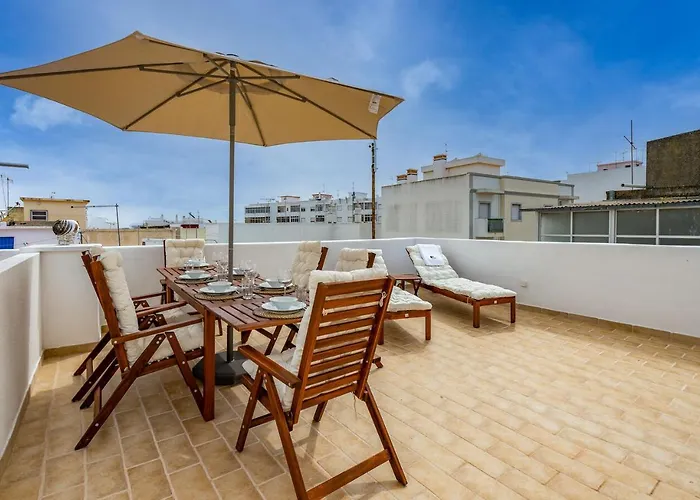 Tia Anica House I - Apartment With Terrace In Central Fuseta Beach Village